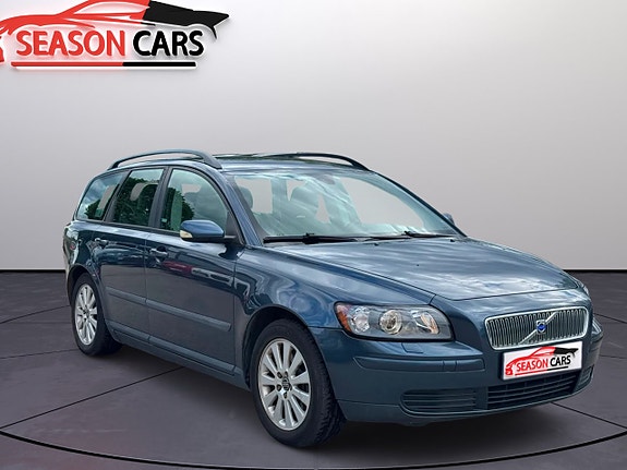 Volvo V50 2 of 5