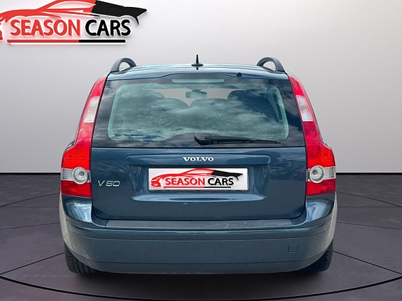 Volvo V50 4 of 5