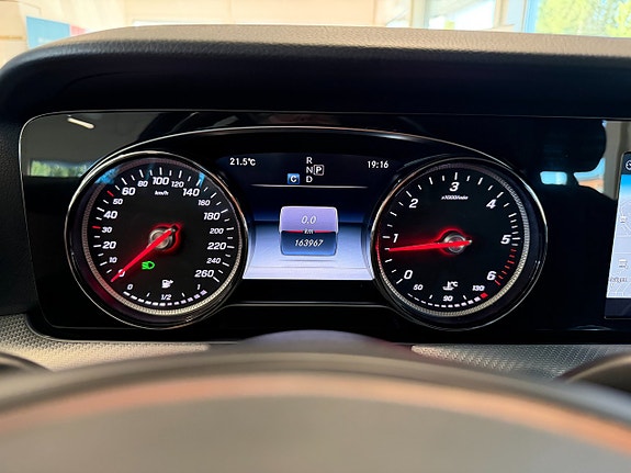 Mercedes-Benz E220 d 15 of 19