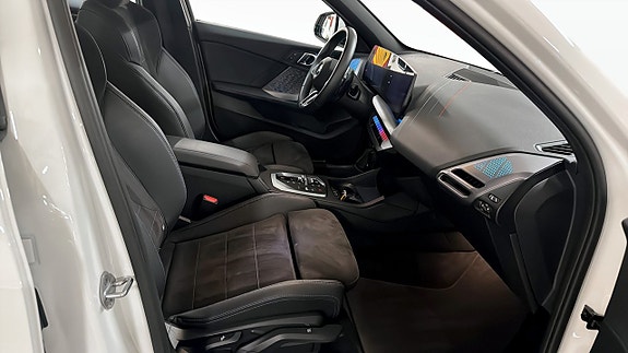 BMW 120 3 of 5