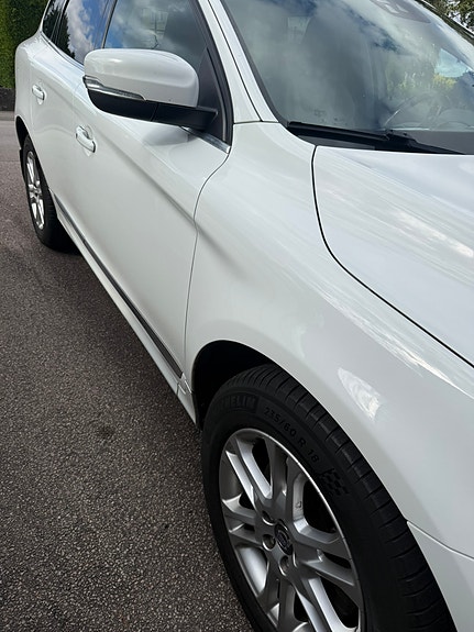 Volvo XC60 10 of 14