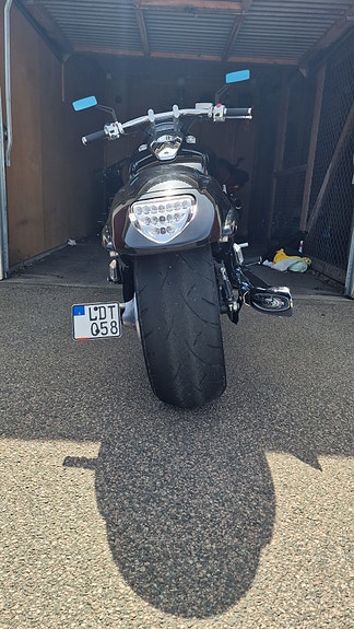 Suzuki VZR1800 Intruder 4 of 7