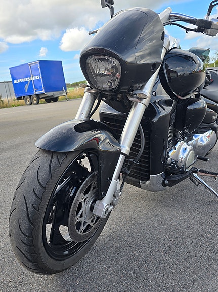 Suzuki VZR1800 Intruder 3 of 7