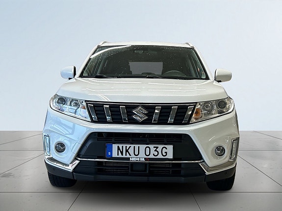 Suzuki Vitara 2 of 5