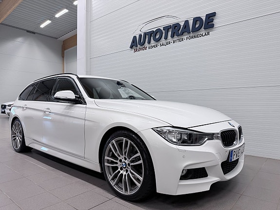 BMW 320d 3 of 5