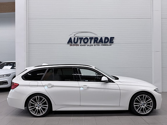 BMW 320d 4 of 5