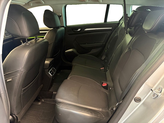 Renault Megane 14 of 16