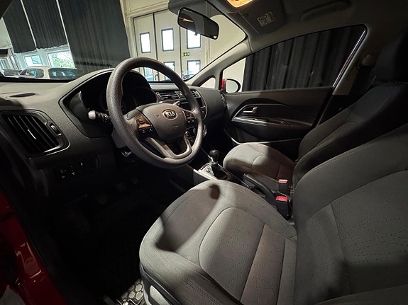 Kia Rio 5 of 5