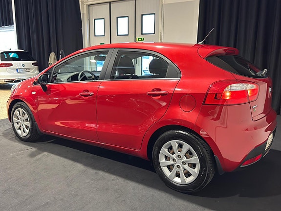 Kia Rio 4 of 5