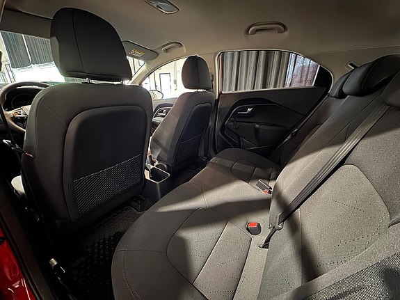 Kia Rio 6 of 15