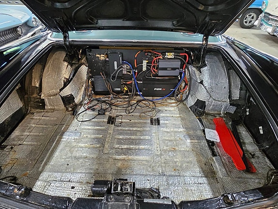 Cadillac Deville 13 of 13