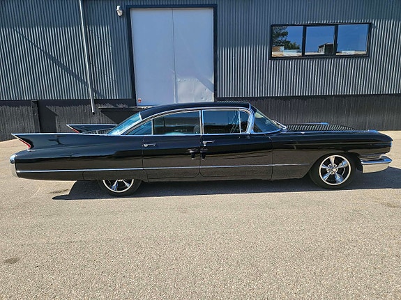 Cadillac Deville 5 of 15