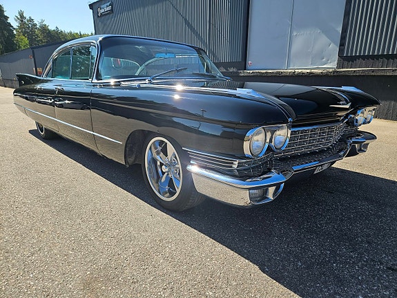 Cadillac Deville 4 of 15