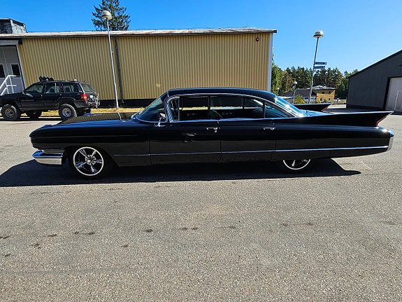 Cadillac Deville 11 of 15