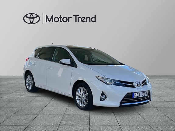 Toyota Auris 6 of 13