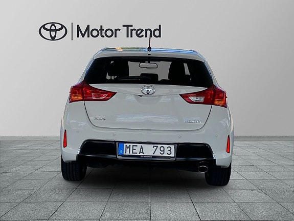 Toyota Auris 4 of 13