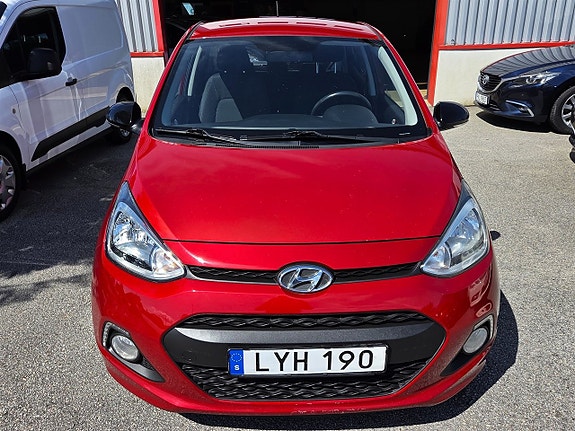 Hyundai i10 3 of 5