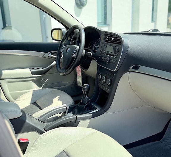 Saab 9-3 9 of 10