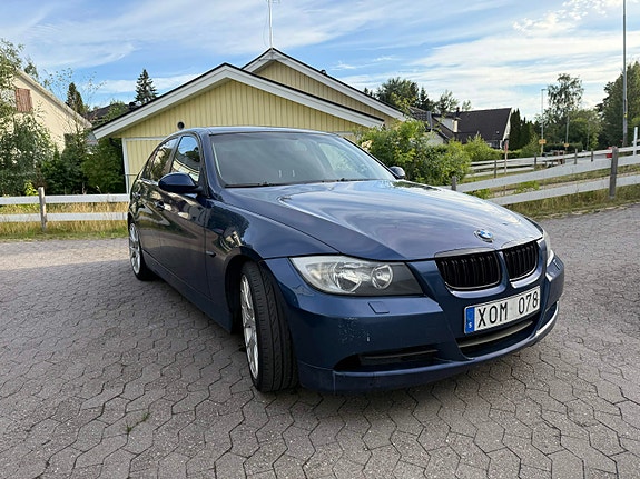 BMW 325i 4 of 5
