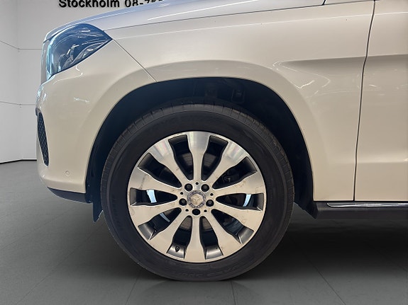 Mercedes-Benz GLS350 d 11 of 26