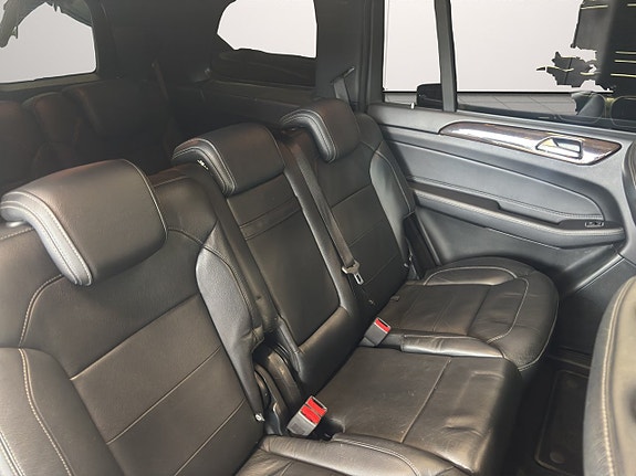 Mercedes-Benz GLS350 d 16 of 26