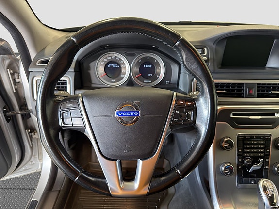 Volvo V70 10 of 22