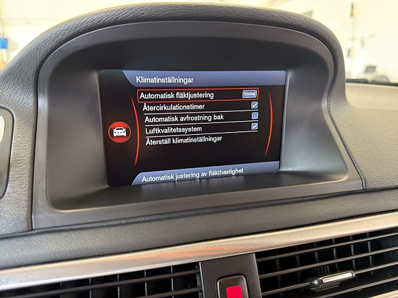 Volvo V70 12 of 22