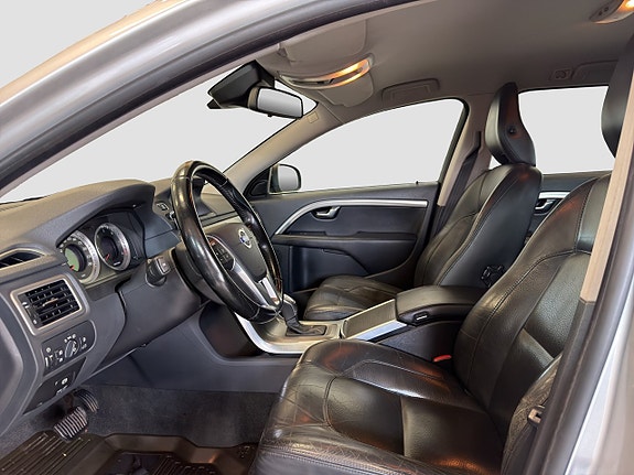 Volvo V70 9 of 22