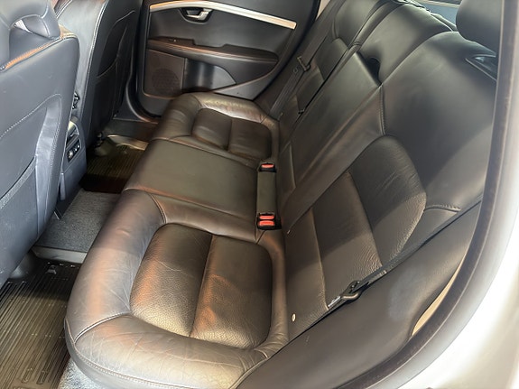Volvo V70 16 of 22