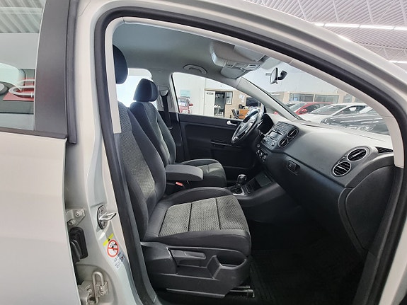 Volkswagen Golf Plus 17 of 23
