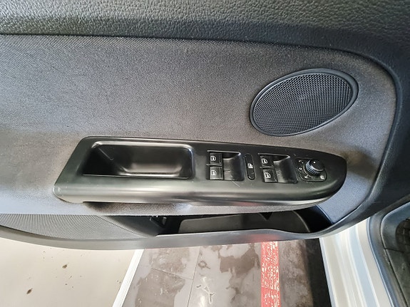 Volkswagen Golf Plus 13 of 23
