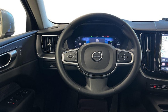 Volvo XC60 11 of 30