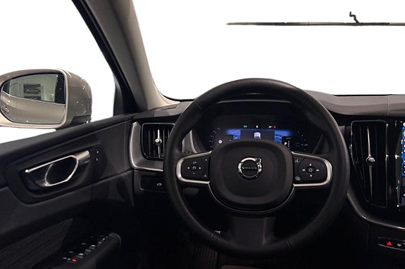 Volvo XC60 12 of 30