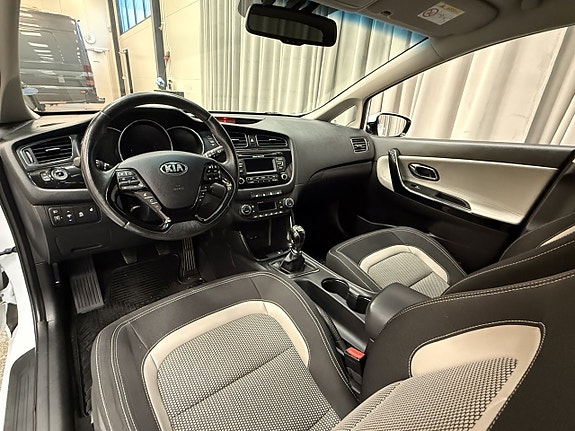 Kia Ceed 10 of 14
