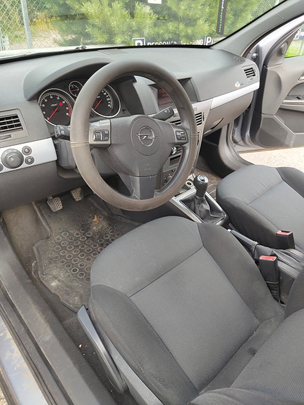 Opel Astra 5 of 5