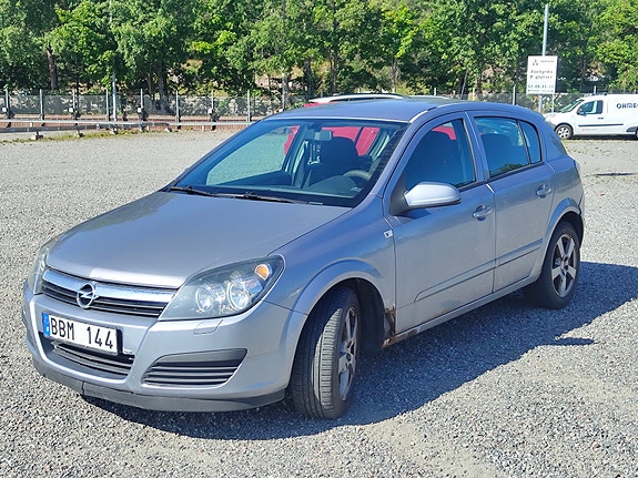 Opel Astra 3 of 5