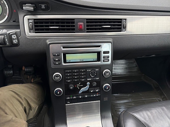 Volvo V70 13 of 21