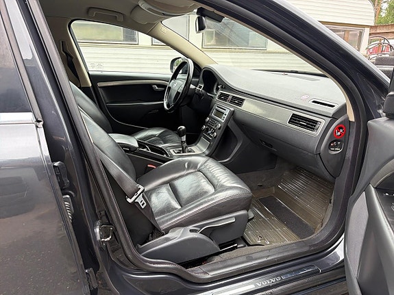 Volvo V70 17 of 21