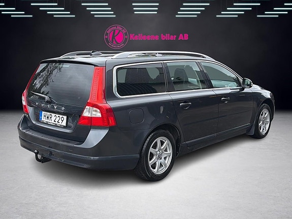 Volvo V70 8 of 21
