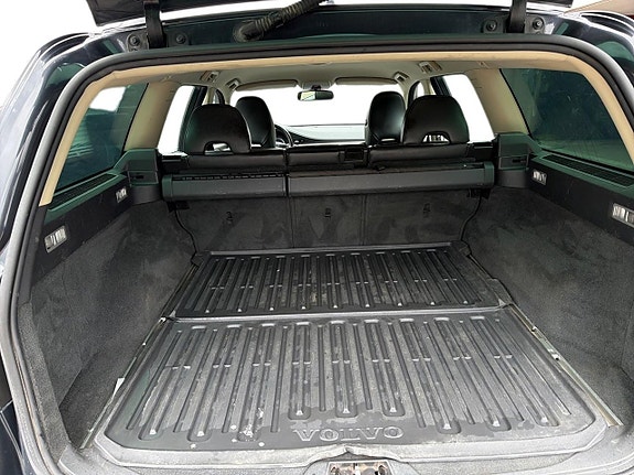 Volvo V70 11 of 21