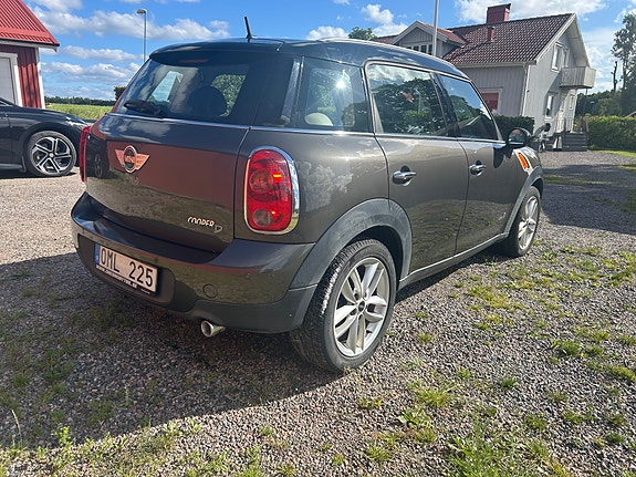 MINI Countryman Cooper D 3 of 5