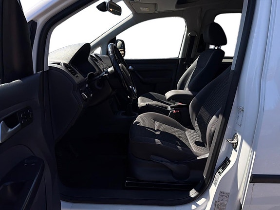 Volkswagen Caddy 10 of 26