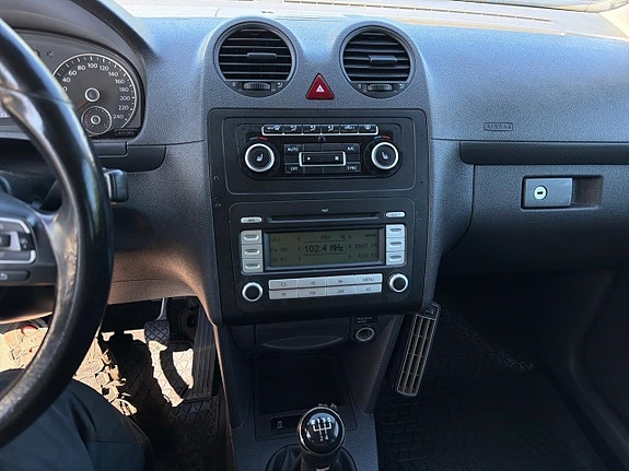 Volkswagen Caddy 18 of 26
