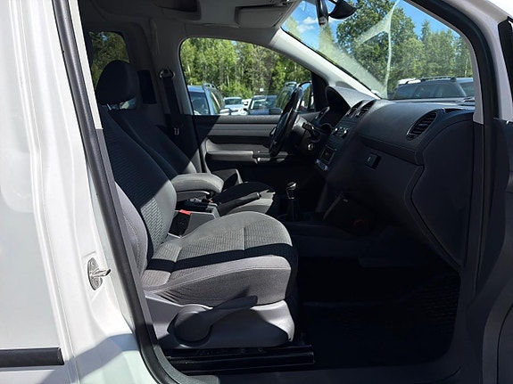 Volkswagen Caddy 13 of 26