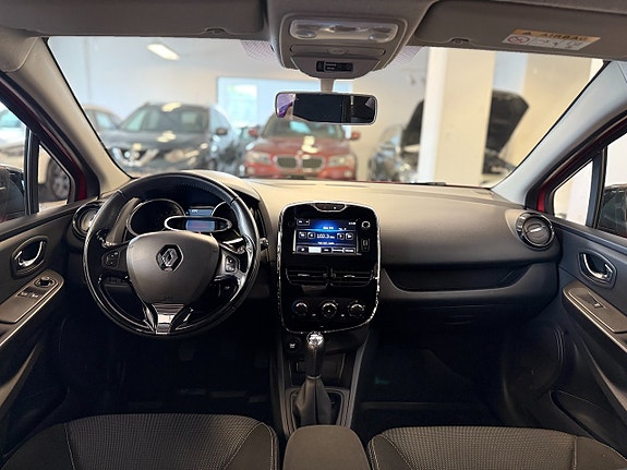 Renault Clio 10 of 13