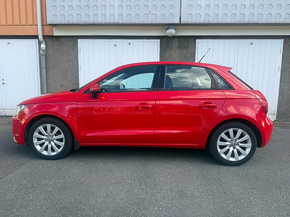 Audi A1 2 of 5