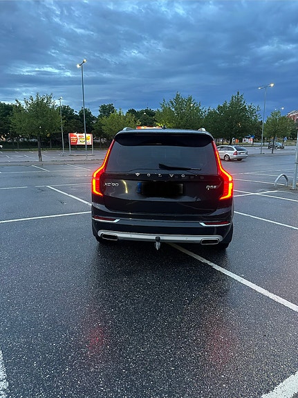 Volvo XC90 4 of 5