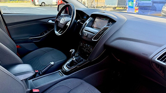Ford Focus 11 of 17