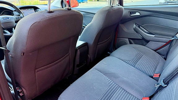 Ford Focus 16 of 17