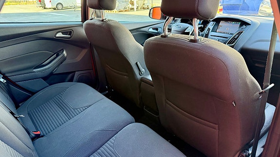 Ford Focus 15 of 17